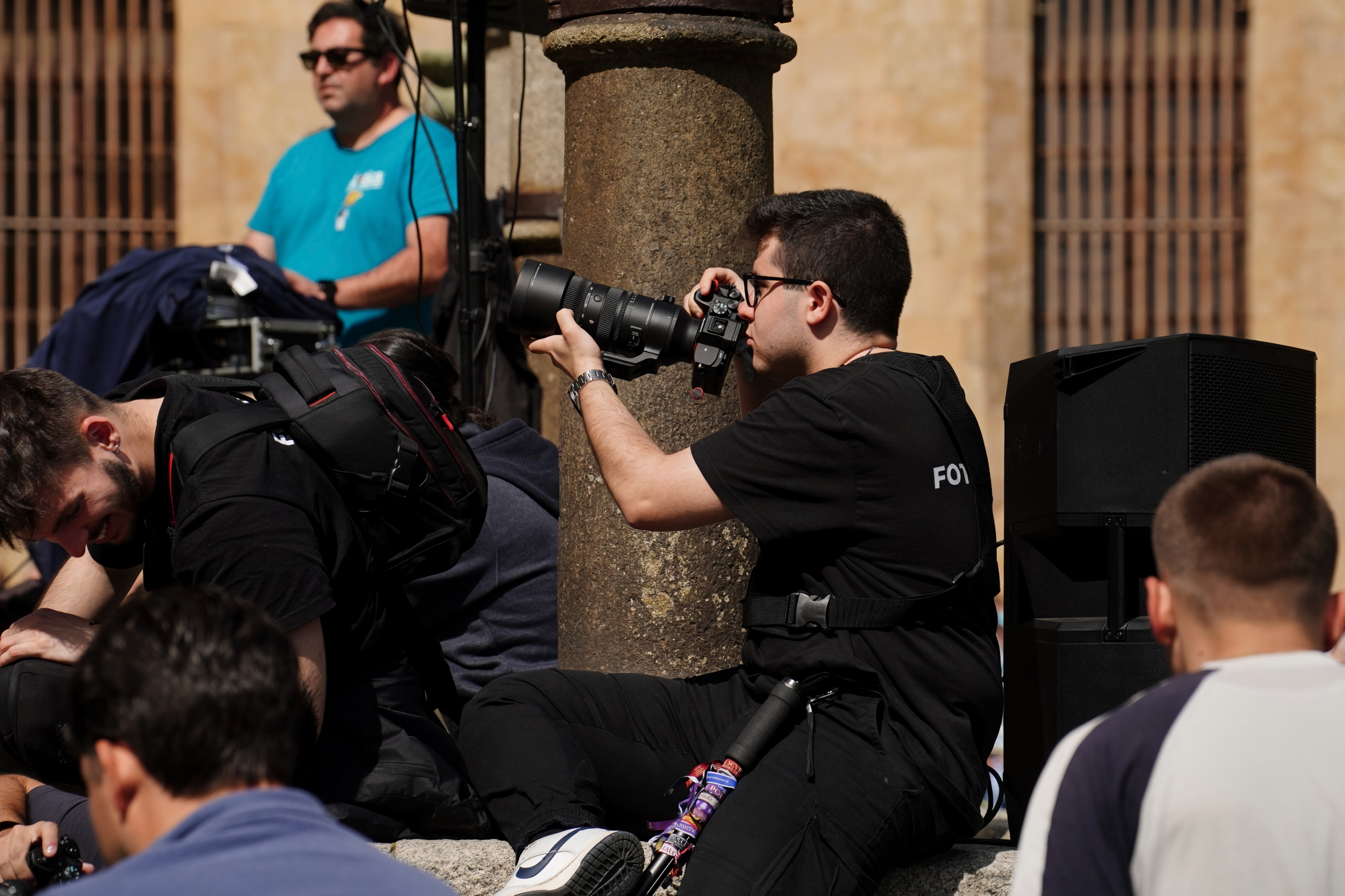 Alejandro Pérez López fotografiando en Semana Santa, Salamanca
