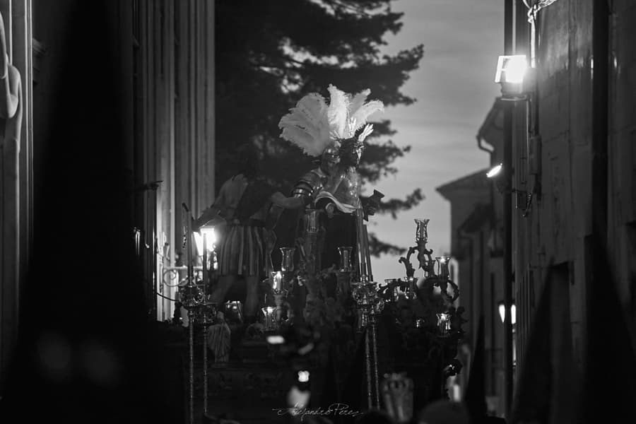 Cofrade — Blanco y Negro